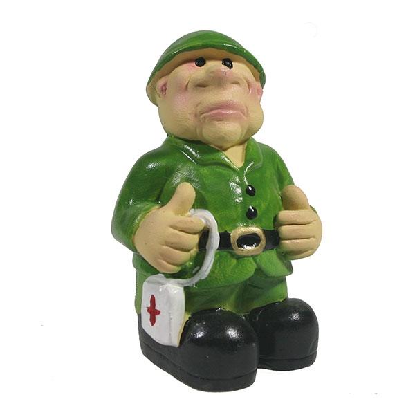 Фигура декоративная Солдат с аптечкой, размер 4,5*4*8см